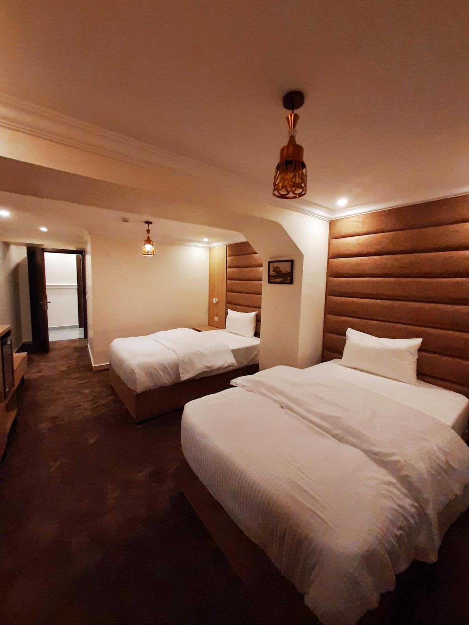 Petra Visitors Hotel Wadi Musa Exterior photo