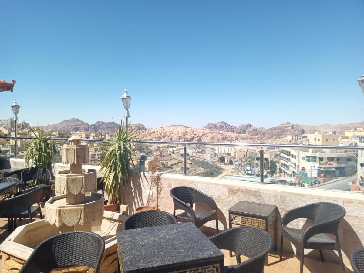 Petra Visitors Hotel Wadi Musa Exterior photo