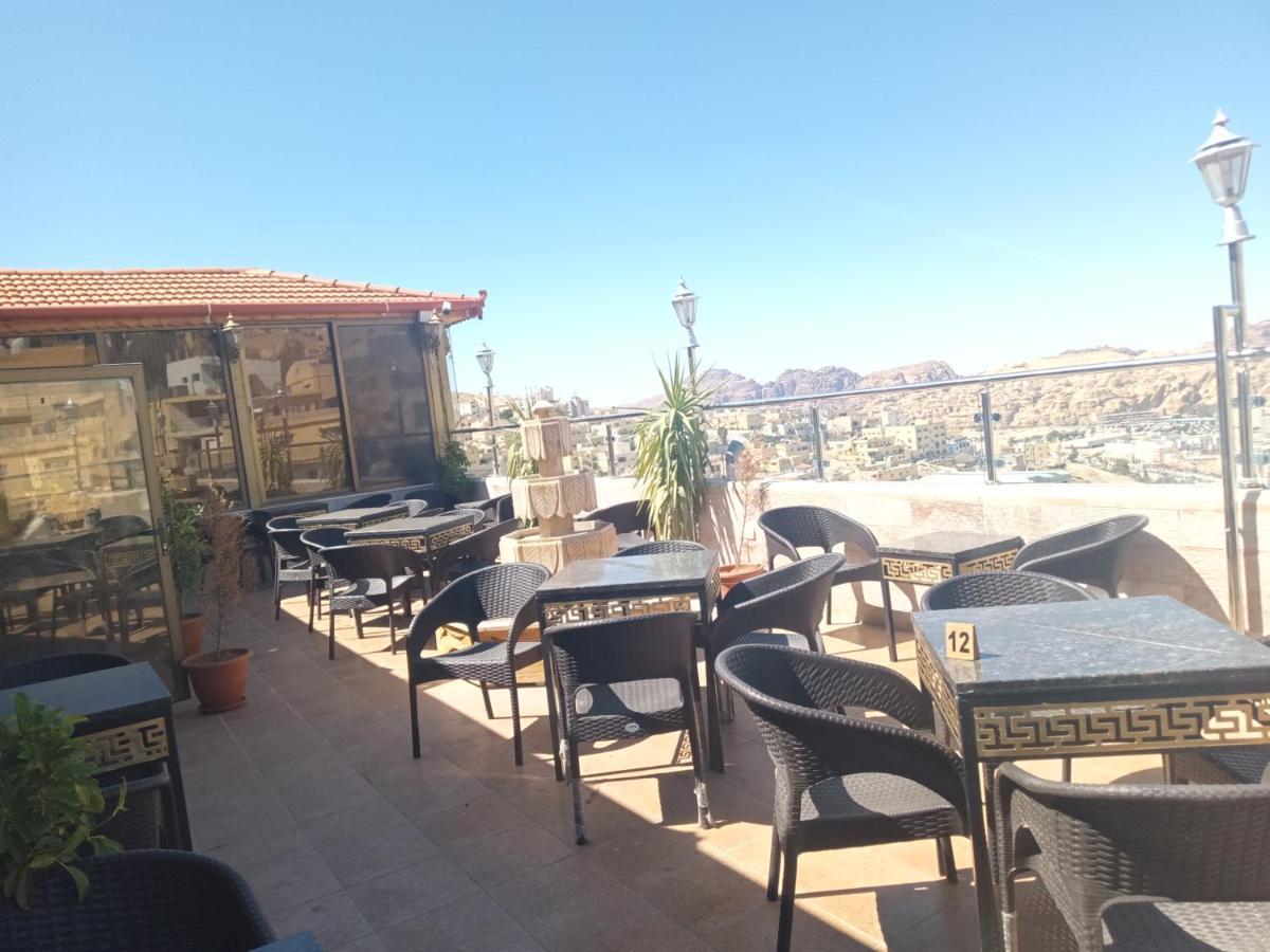 Petra Visitors Hotel Wadi Musa Exterior photo